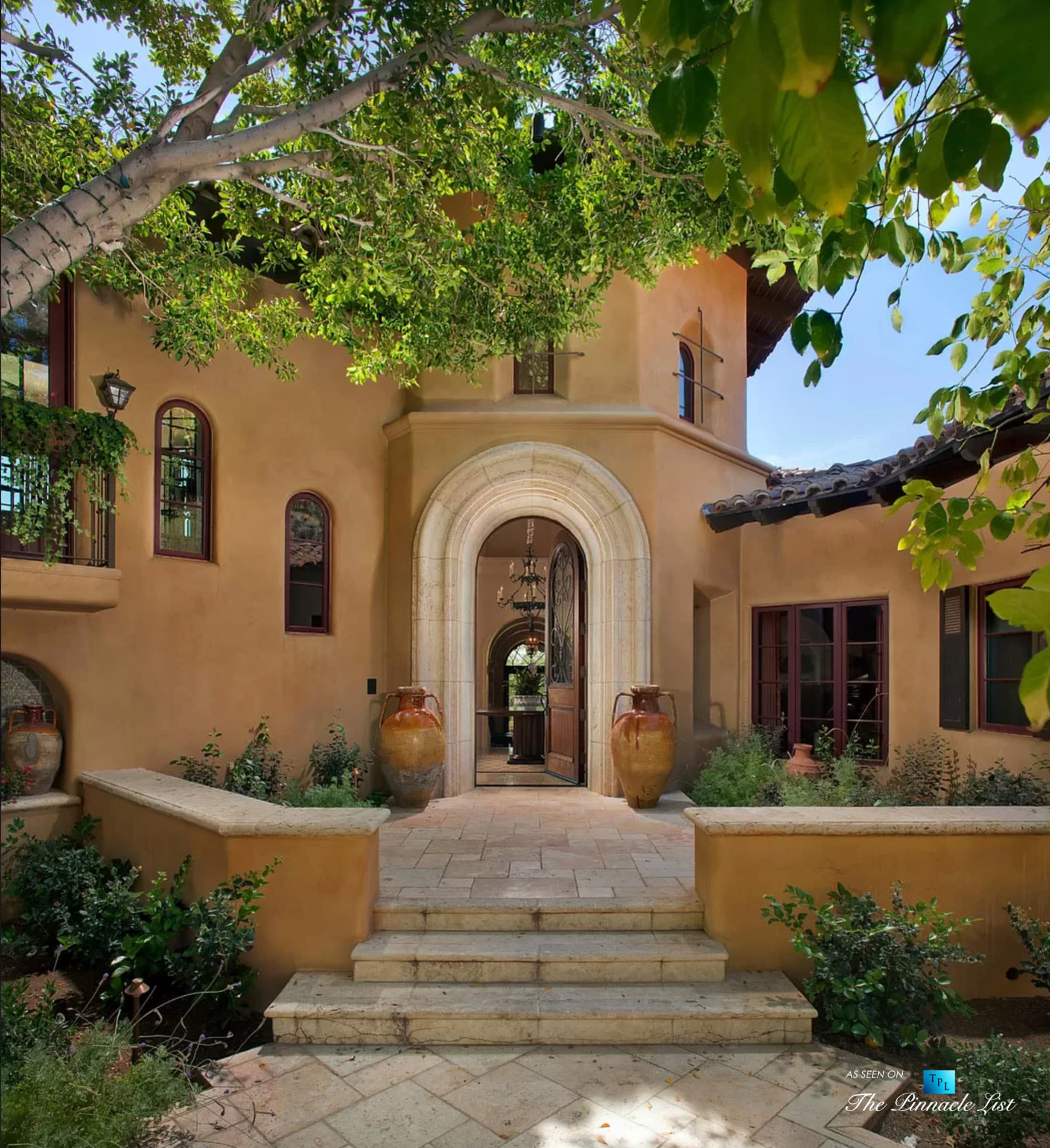 Central Phoenix upscale residential property