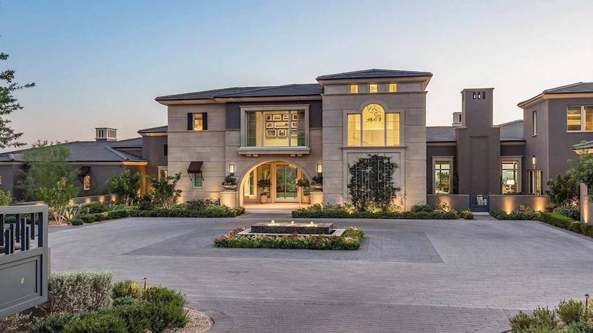 Phoenix luxury home with pool and mountain backdrop